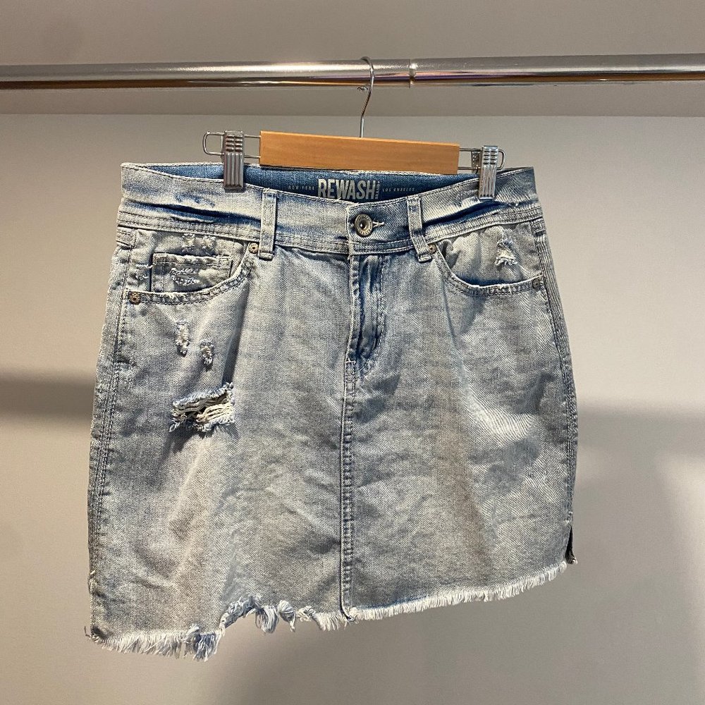 Light wash mini denim skirt
